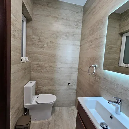 Highly Finished Two Bedroom In St Pauls Bay 세인트폴스베이