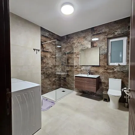 Highly Finished Two Bedroom In St Pauls Bay 세인트폴스베이