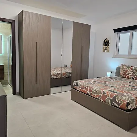 Highly Finished Two Bedroom In St Pauls Bay *
