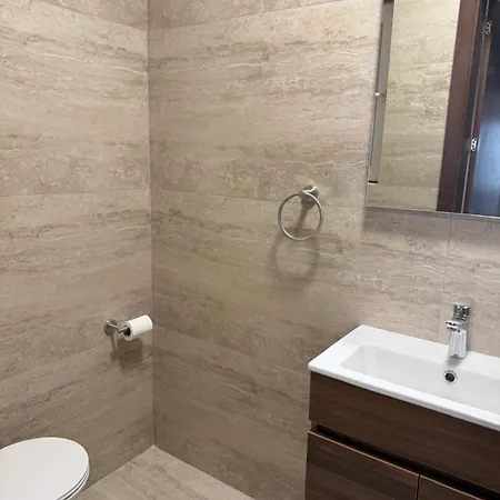 Highly Finished Two Bedroom In St Pauls Bay